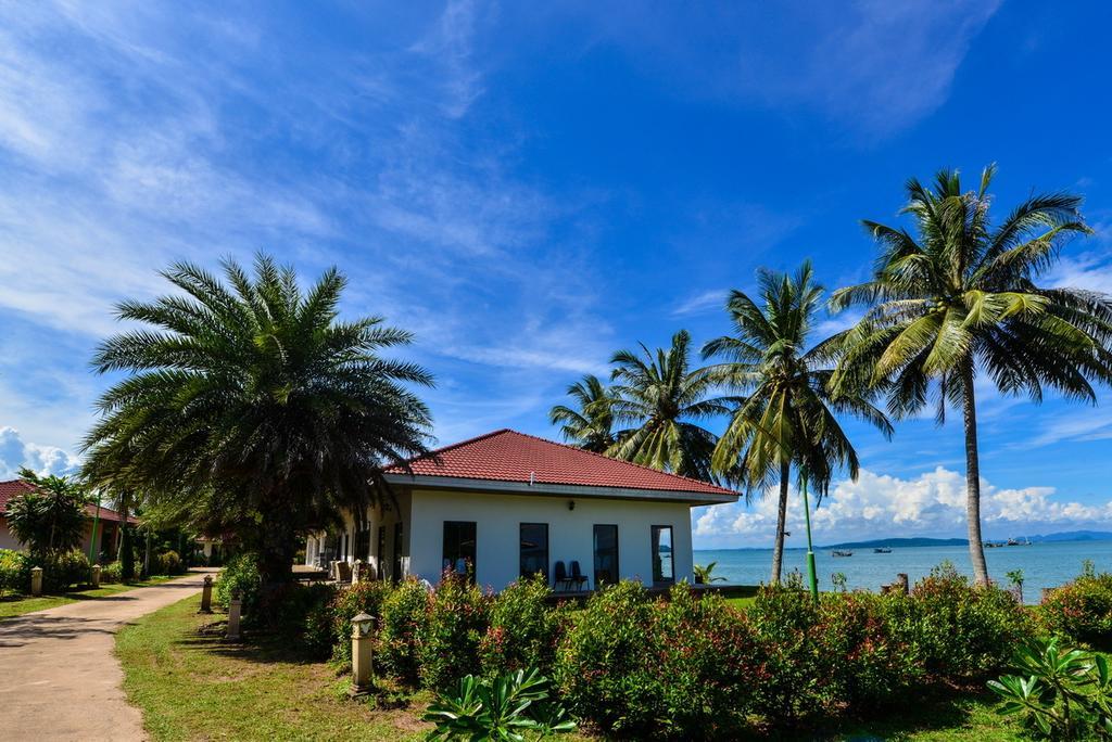 Star Light Beach Resort And Restaurant Чумфон Екстериор снимка
