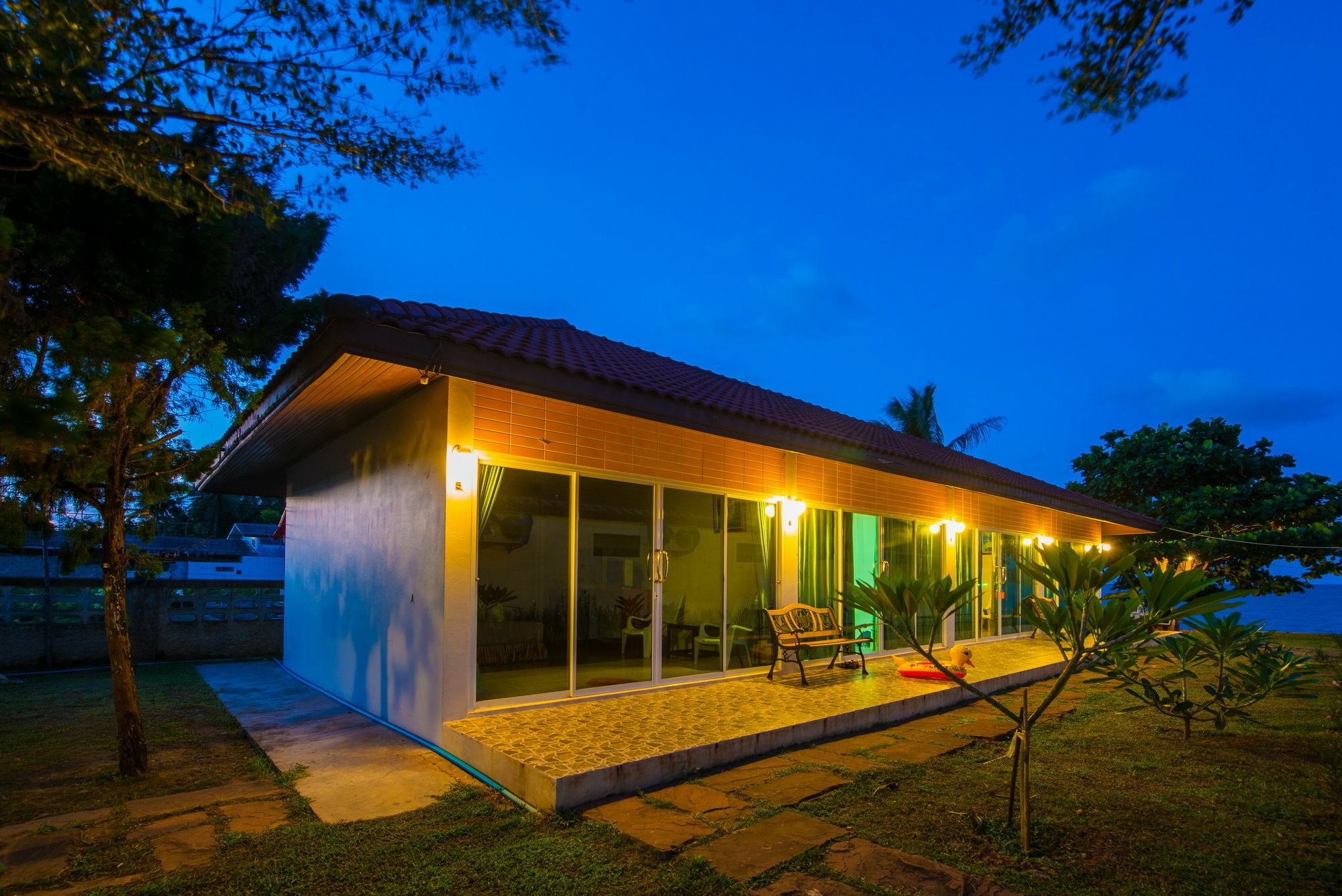 Star Light Beach Resort And Restaurant Чумфон Екстериор снимка